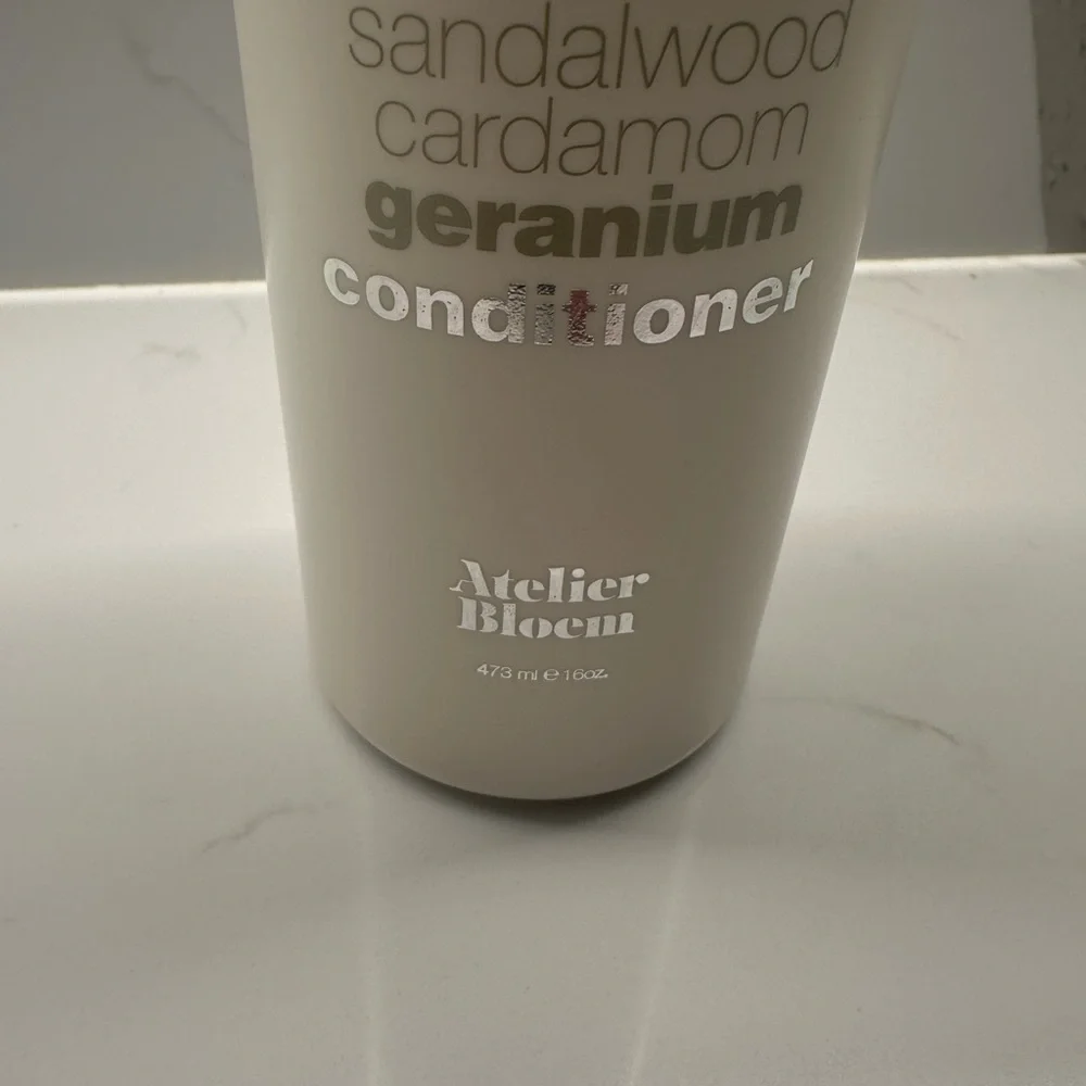 NWT Atelier Bloem 2pk conditioner - Picture 6 of 8